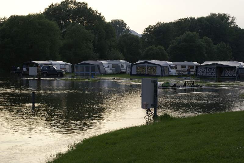 Hochwasser 2008 beim Campingplatz Bild Nr.023